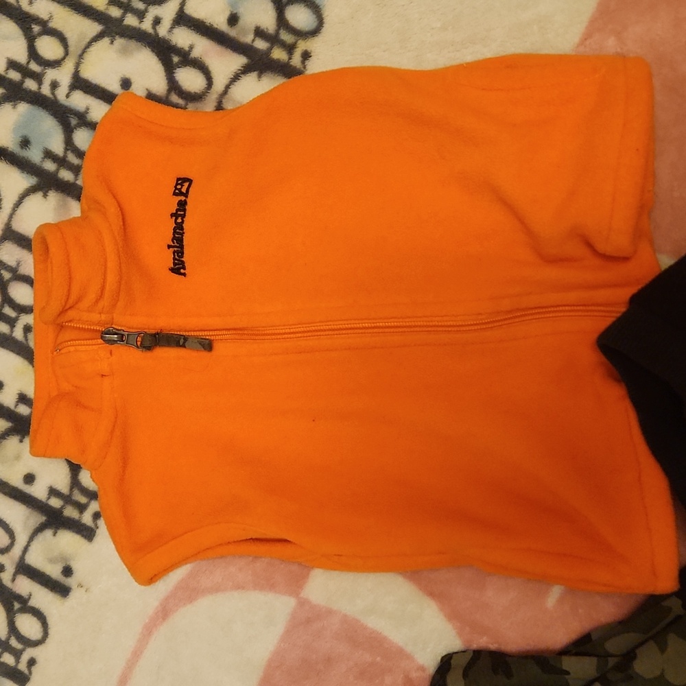 24 Month Outfit - Picture 3 of 4